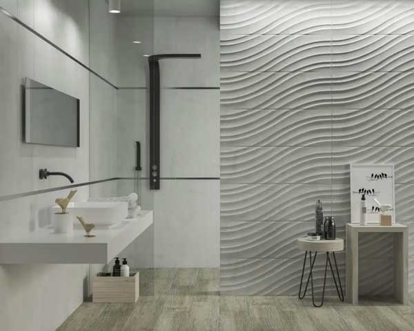Phòng tắm với sàn gỗ và tường ốp gạch 3D